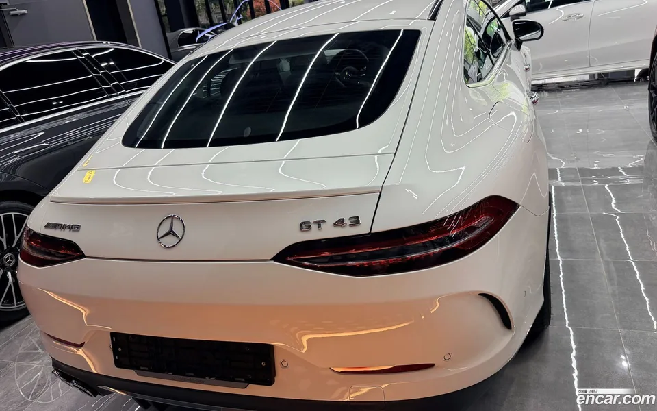 Mercedes-Benz AMG GT 4 43 4MATIC+ 2025 — миниатюра 4