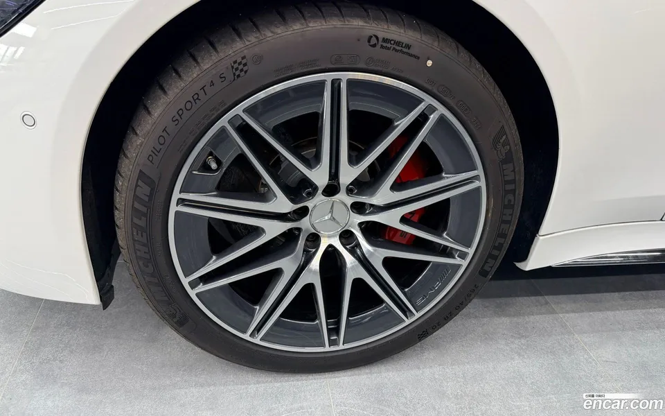 Mercedes-Benz AMG GT 4 43 4MATIC+ 2025 — миниатюра 5
