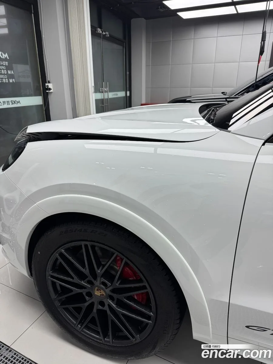 Porsche Cayenne 4.0 GTS 2025 — миниатюра 2