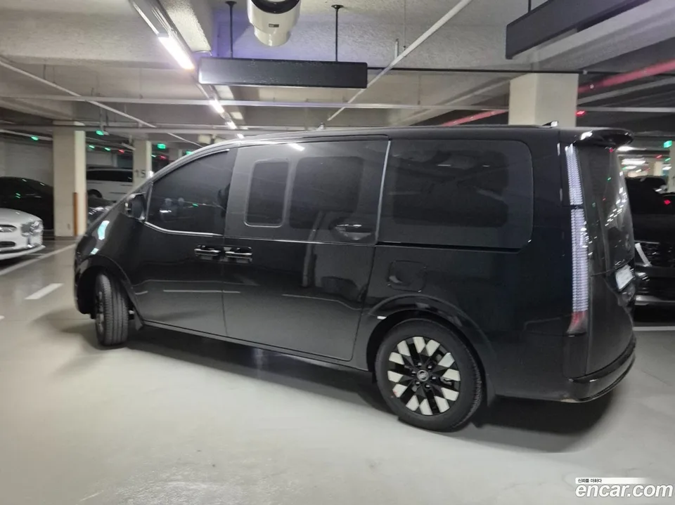 Hyundai Staria 4WD 9 2025 — миниатюра 2