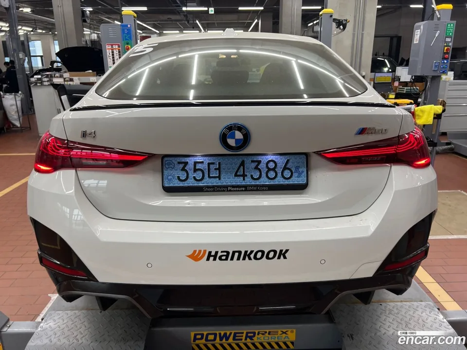 BMW i4 M50 2025 — миниатюра 2