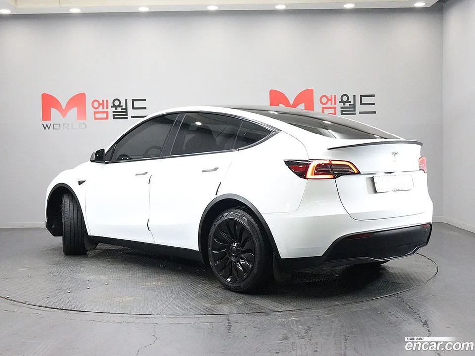 Tesla Model Y RWD 2024 — миниатюра 4