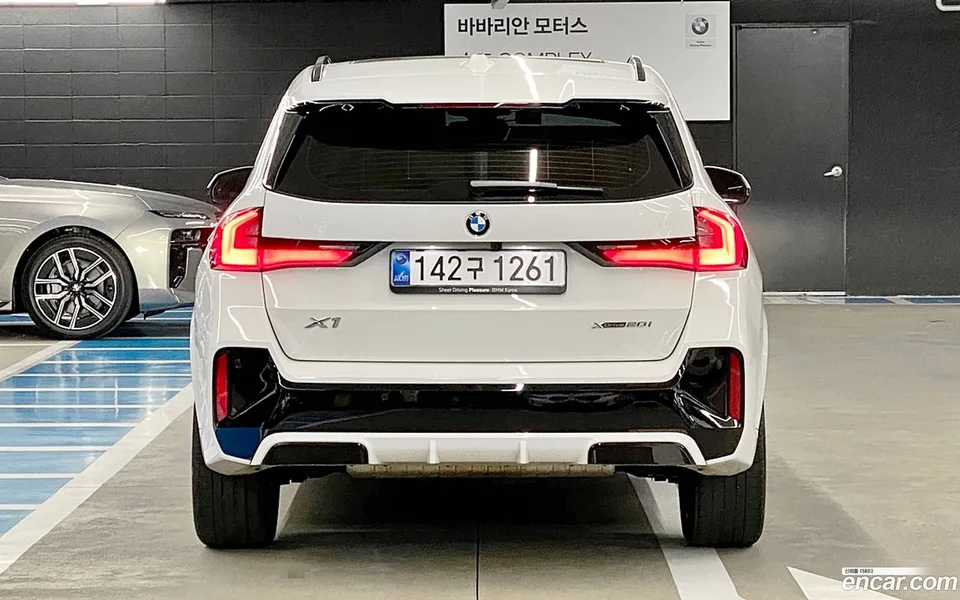 BMW X1 xDrive 20i M 2025 — миниатюра 4