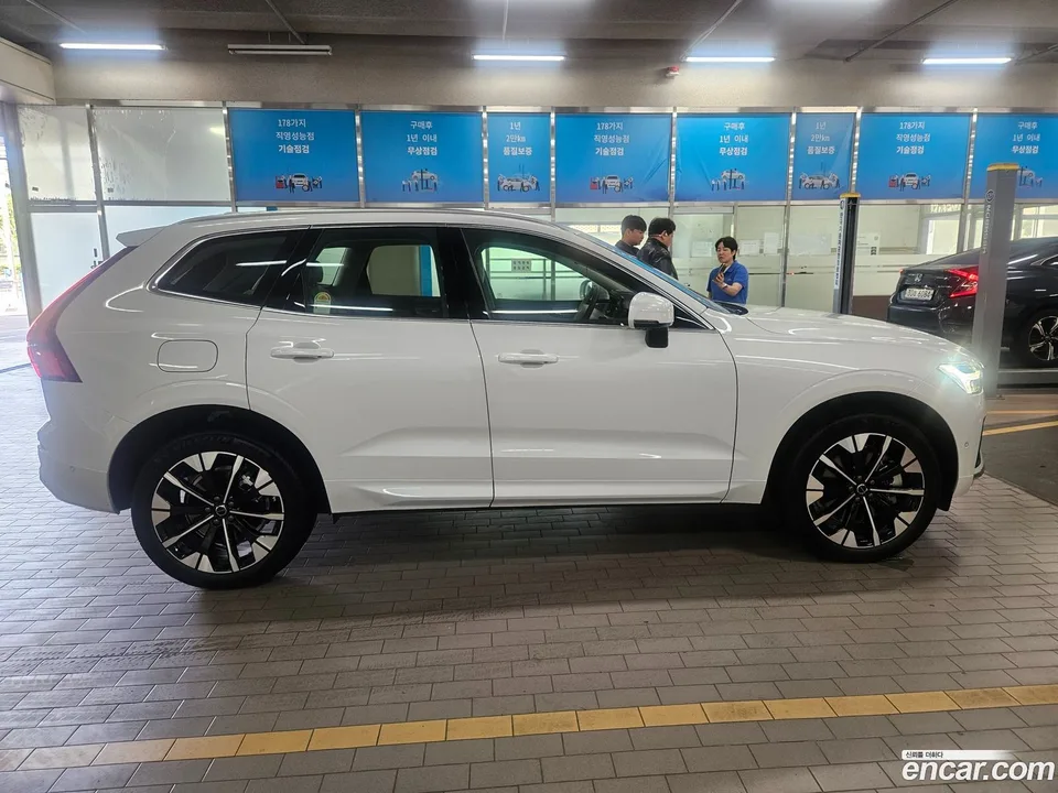 Volvo XC60 B5 2025 — миниатюра 3