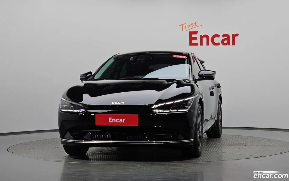 Kia EV6 2023 — миниатюра 3