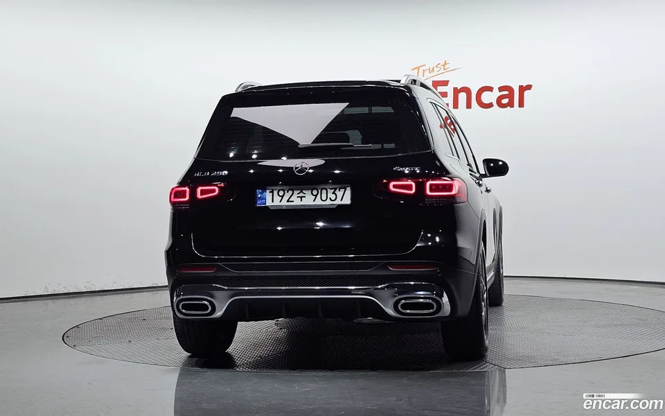 Mercedes-Benz GLB-Class GLB250 4MATIC 2022 — миниатюра 4
