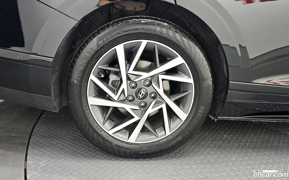 Hyundai Grandeur 2.5 2WD 2024 — миниатюра 2