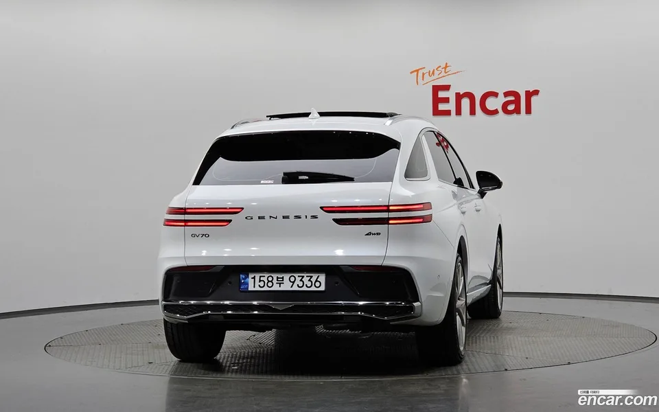 Genesis GV70 3.5T AWD 2024 — миниатюра 4