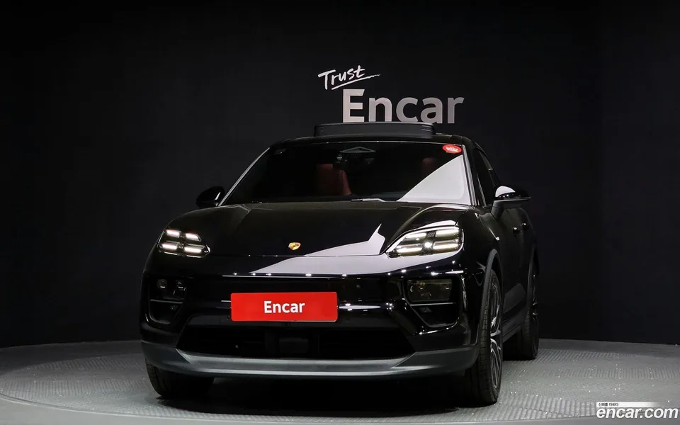 Porsche Macan Electric 4 2025 — миниатюра 3