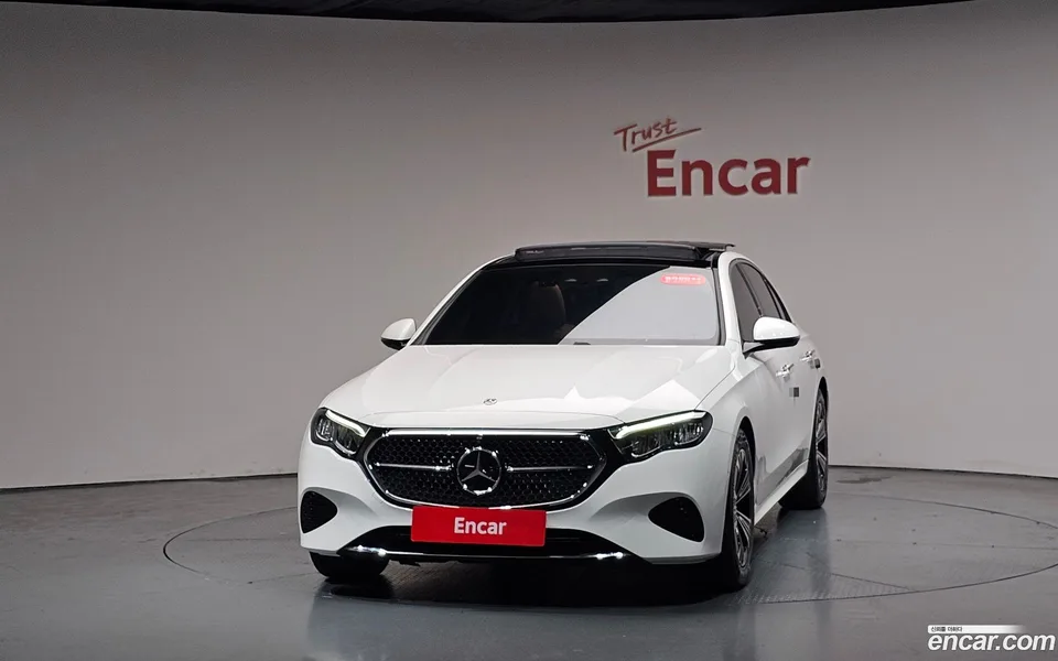 Mercedes-Benz E-Class E200 2024 — миниатюра 3