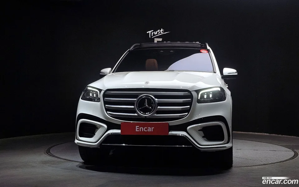 Mercedes-Benz GLS-Class GLS580 4MATIC 2024 — миниатюра 3