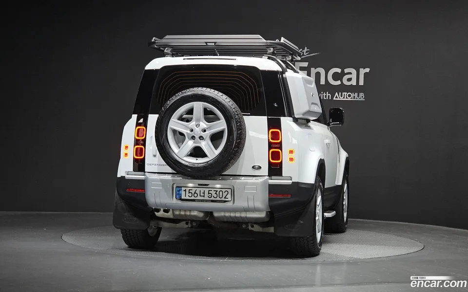 Land Rover Defender 90 D250 SE 2023 — миниатюра 4