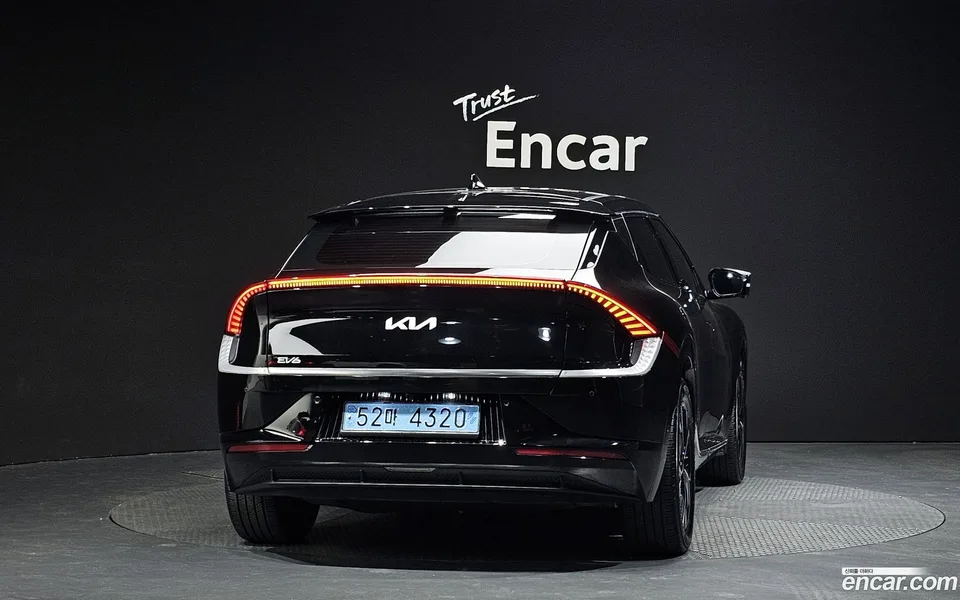 Kia EV6 2023 — миниатюра 4