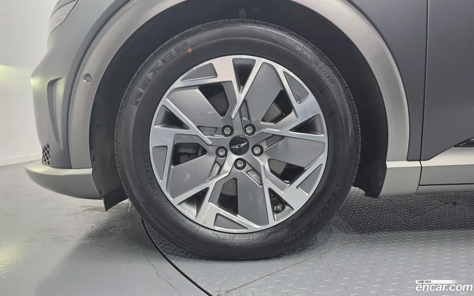Genesis GV60 2022 — миниатюра 2