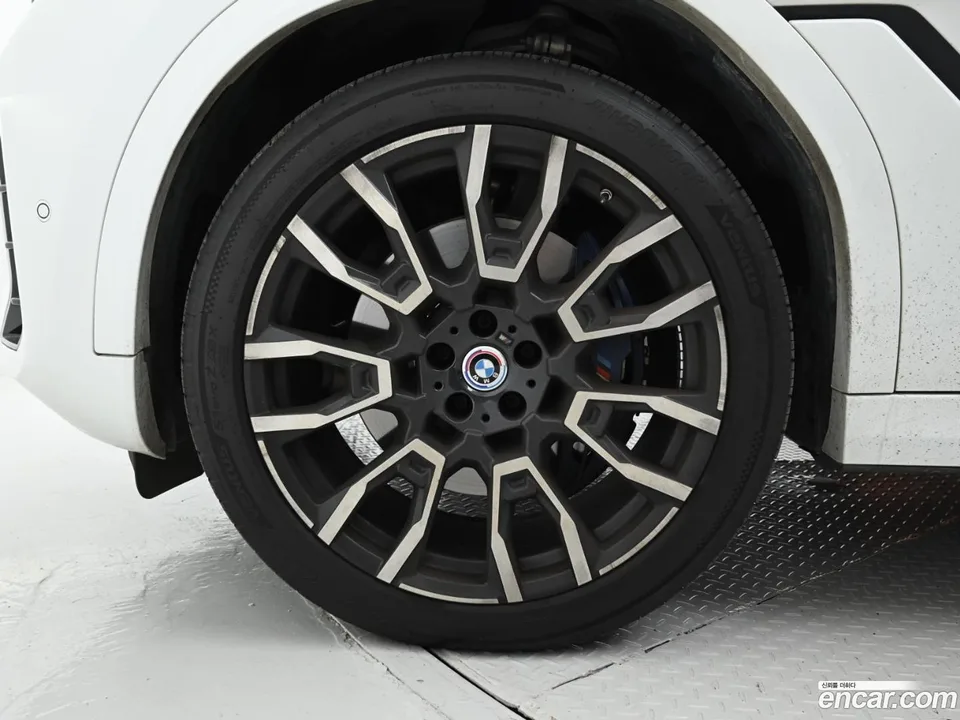 BMW X6 xDrive40i M 2024 — миниатюра 5