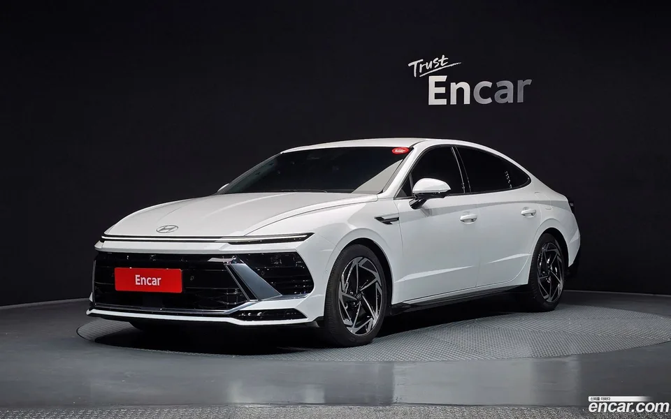 Hyundai Sonata The Edge Hybrid 2023 — фото 1, купить с доставкой в Москву