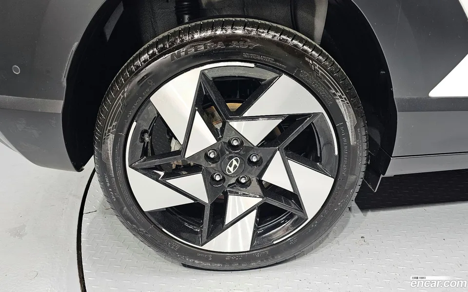 Hyundai Kona 1.6 4WD 2024 — миниатюра 2