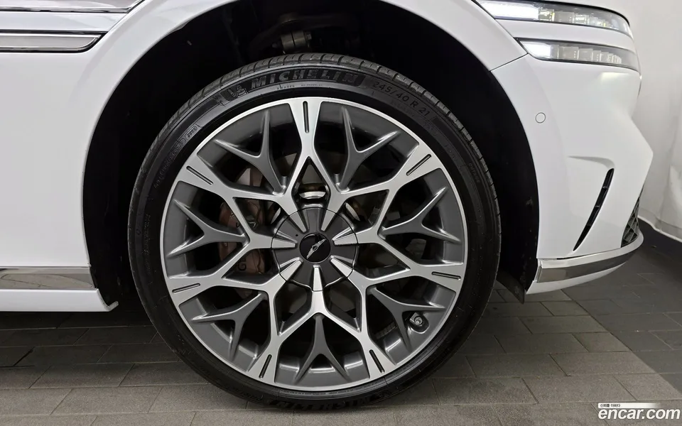 Genesis G90 3.5 e-S/C AWD 2024 — миниатюра 2