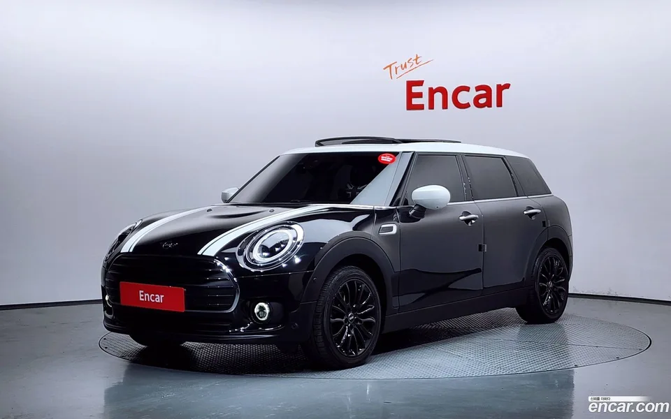 MINI Cooper Clubman 2022 — фото 1, купить с доставкой в Москву
