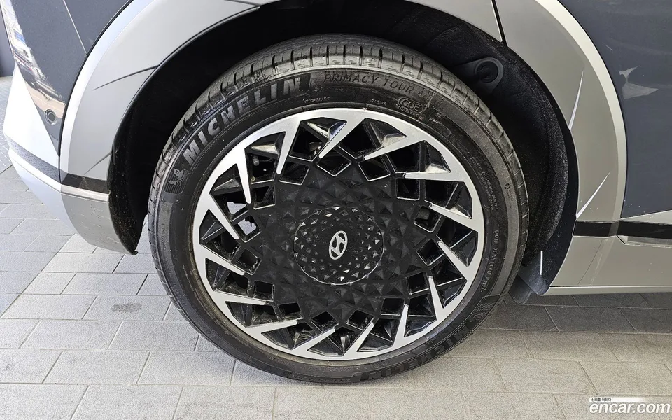 Hyundai Ioniq 5 AWD 2023 — миниатюра 2
