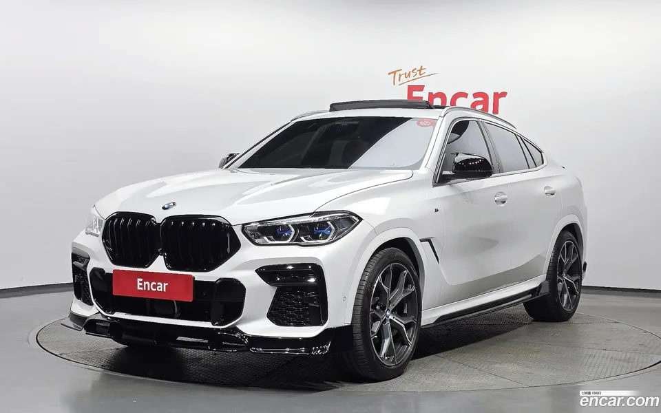 BMW X6 xDrive40i M 2023 — фото 1, купить с доставкой в Москву