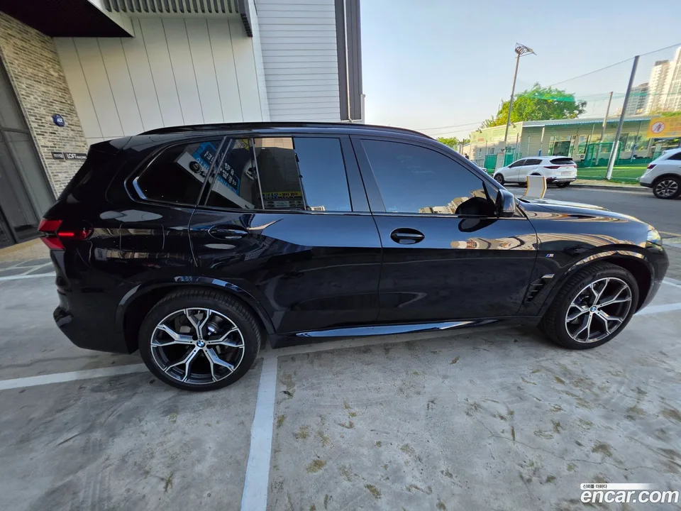 BMW X5 xDrive 40i M 2025 — миниатюра 4