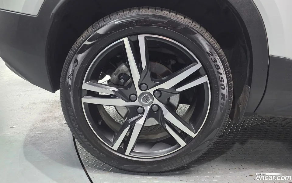 Volvo XC40 B4 R- 2022 — миниатюра 2