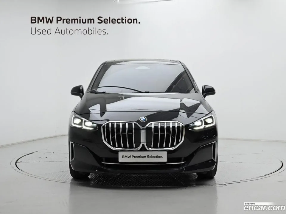 BMW 2 Series Active Tourer 220i 2023 — миниатюра 3