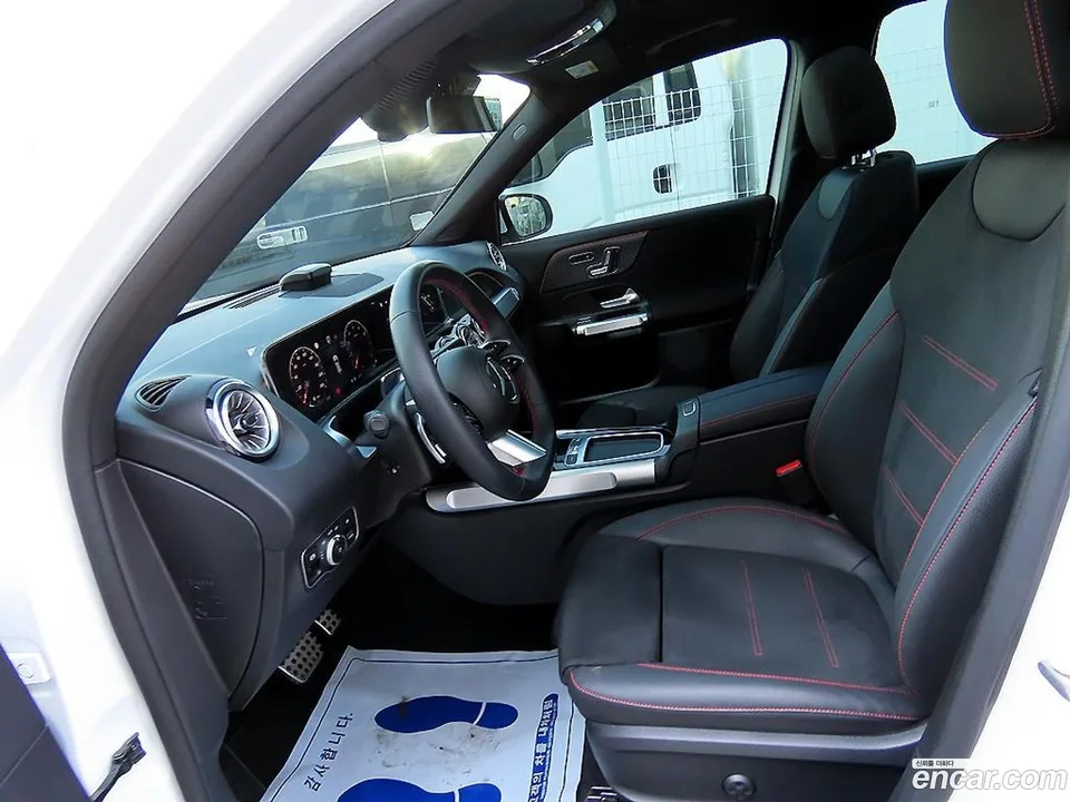 Mercedes-Benz GLB-Class GLB250 4MATIC 2024 — миниатюра 5