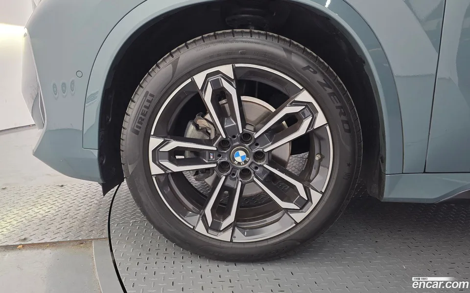 BMW X1 sDrive 18d M 2025 — миниатюра 2