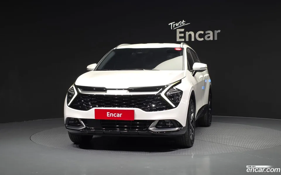 Kia Sportage Hybrid 2WD 2023 — миниатюра 3