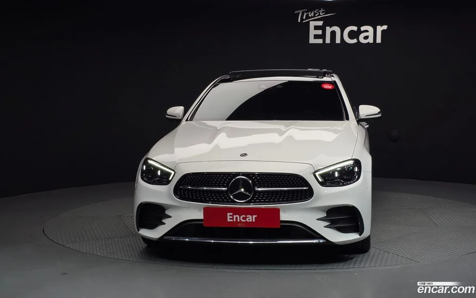 Mercedes-Benz E-Class E350 4MATIC AMG Line 2022 — миниатюра 3