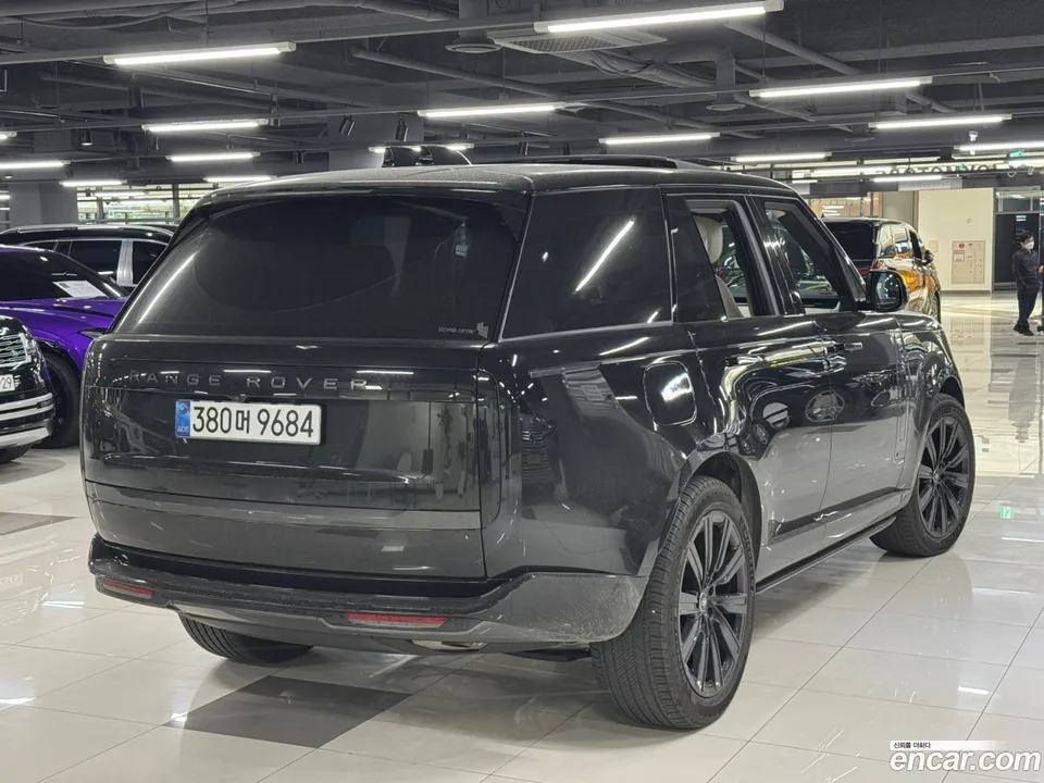Land Rover Range Rover P550E AB 2025 — миниатюра 3