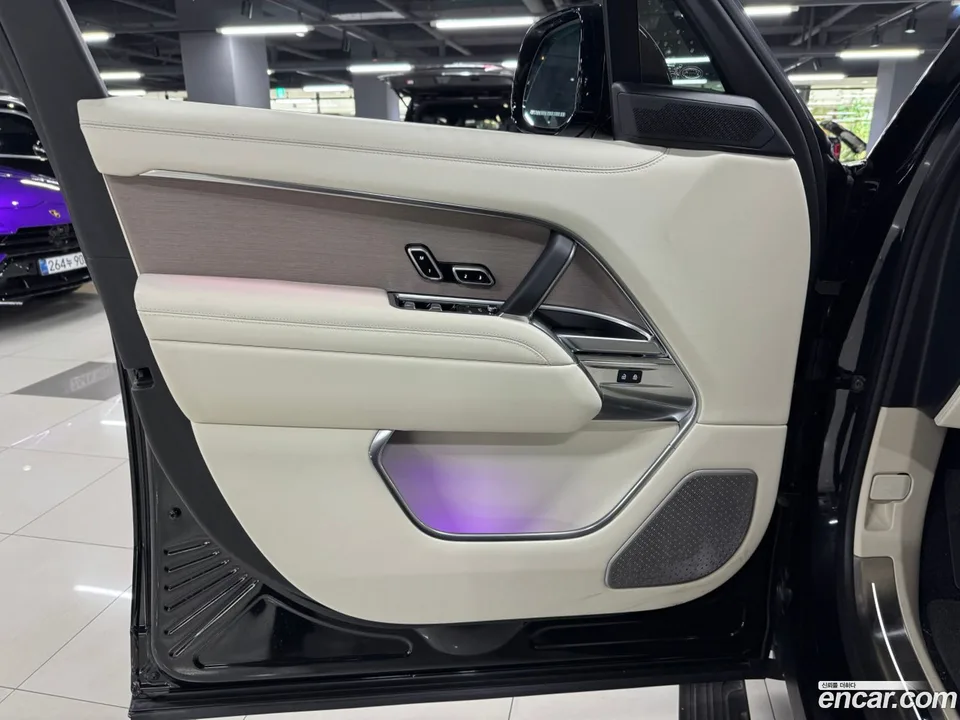 Land Rover Range Rover P550E AB 2025 — миниатюра 5