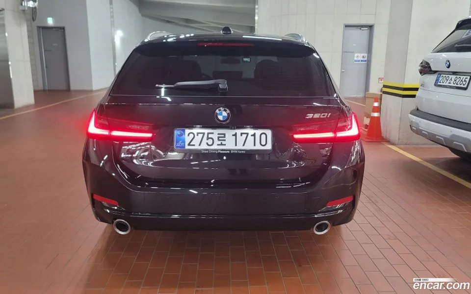 BMW 3 Series 320i 2025 — миниатюра 4