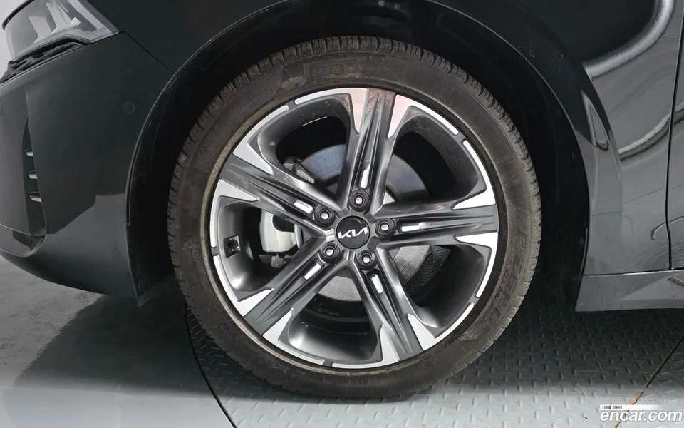 Kia K5 Hybrid 2023 — миниатюра 2