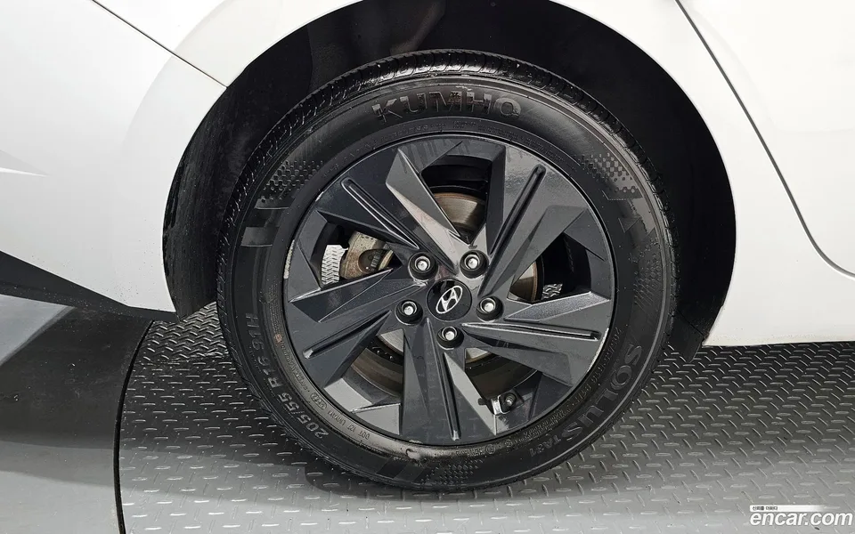 Hyundai Avante 1.6 2022 — миниатюра 2