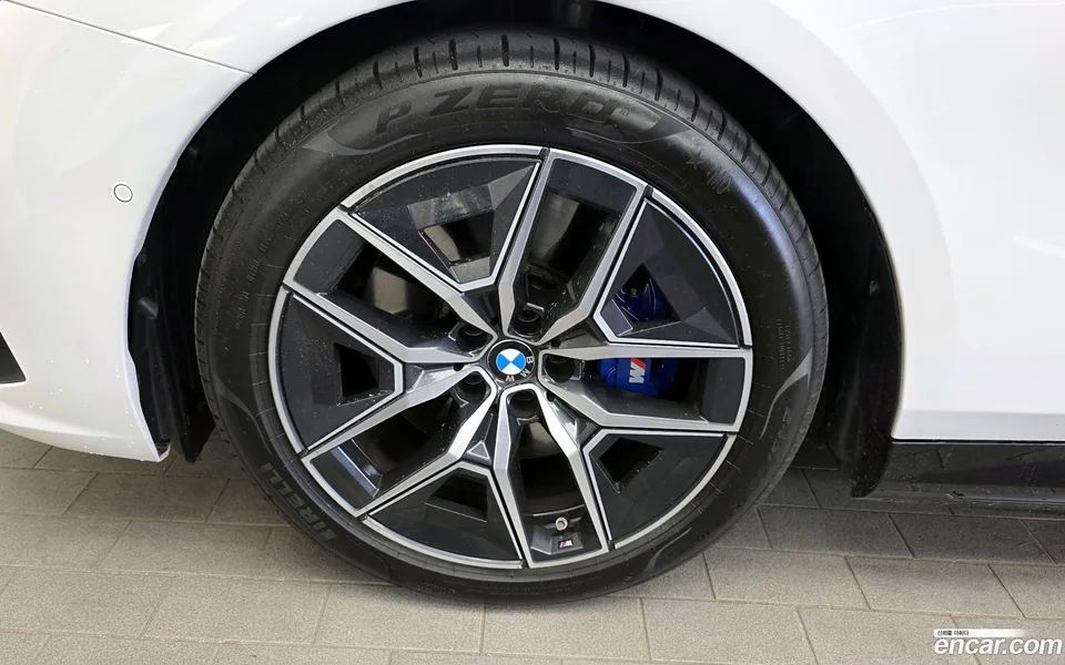 BMW i5 eDrive 40 M 2025 — миниатюра 5