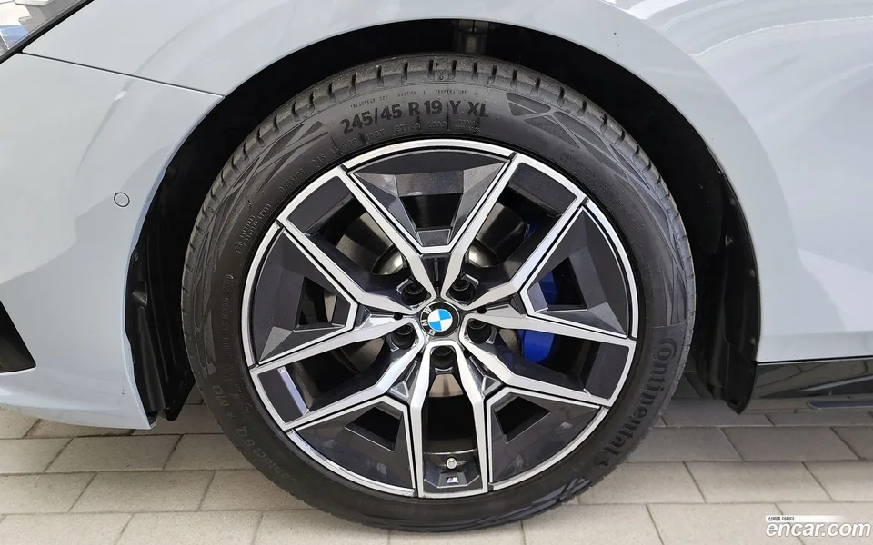 BMW 5 Series 520i M 2025 — миниатюра 5