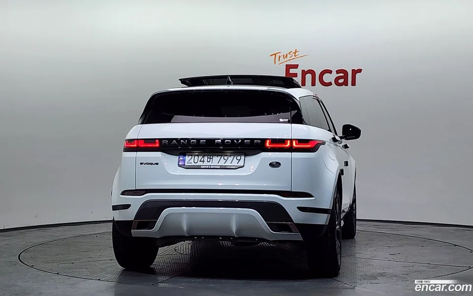 Land Rover Range Rover Evoque P250 R- SE 2023 — миниатюра 4