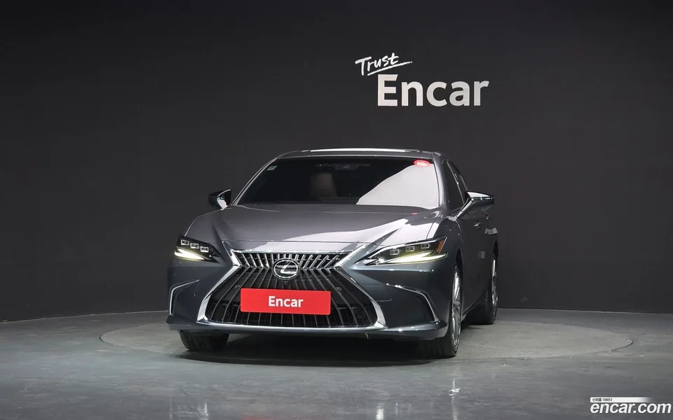 Lexus ES 300h 2024 — миниатюра 3