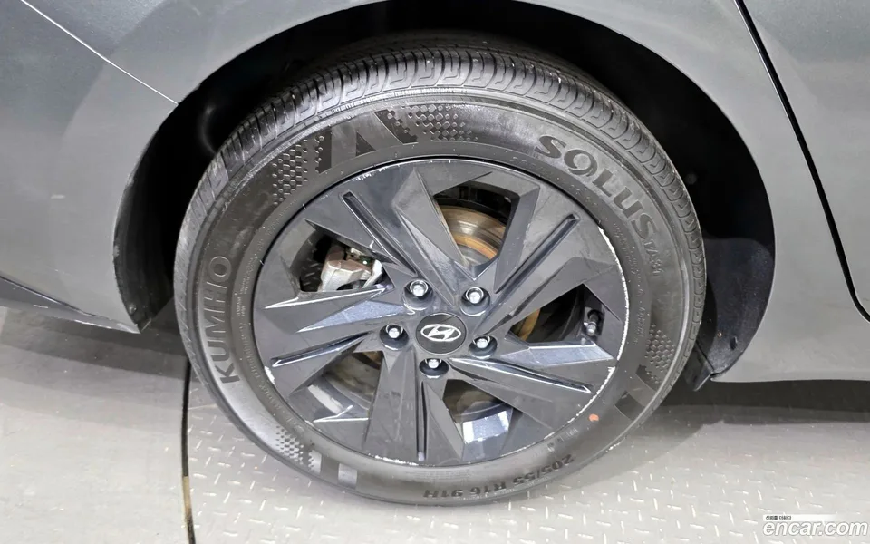 Hyundai Avante Hybrid 2023 — миниатюра 5