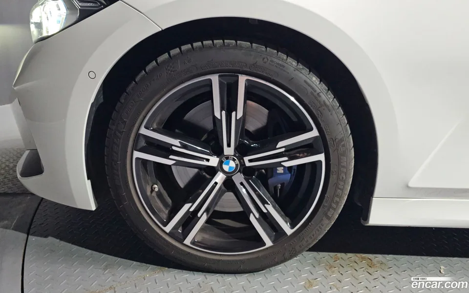 BMW 3 Series 320i M 2024 — миниатюра 2