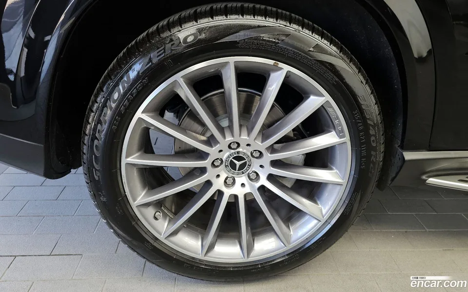 Mercedes-Benz GLE-Class GLE450d 4MATIC 2023 — миниатюра 2