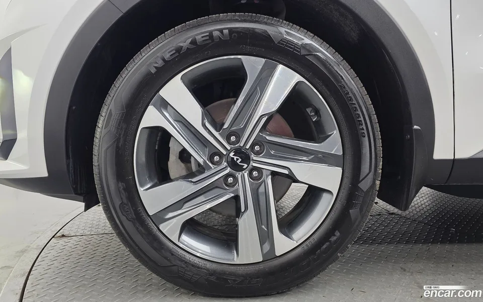 Kia Sorento HEV 1.6 2WD 2022 — миниатюра 2