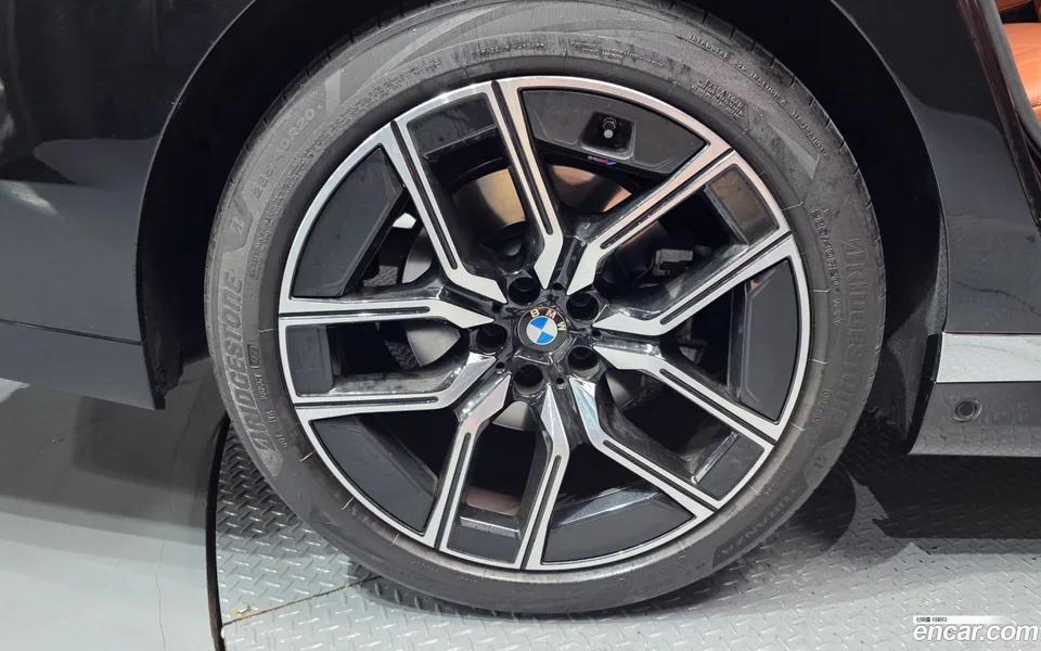 BMW 7 Series 740i xDrive M 2024 — миниатюра 5