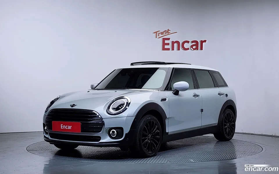 MINI Cooper Clubman 2022 — фото 1, купить с доставкой в Москву