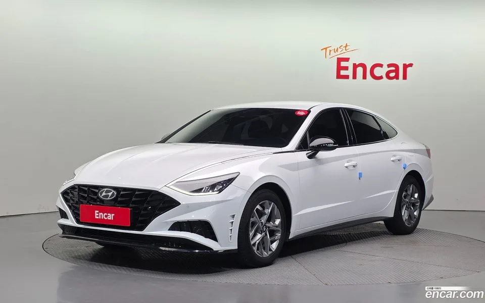 Hyundai Sonata 2.0 2022 — фото 1, купить с доставкой в Москву