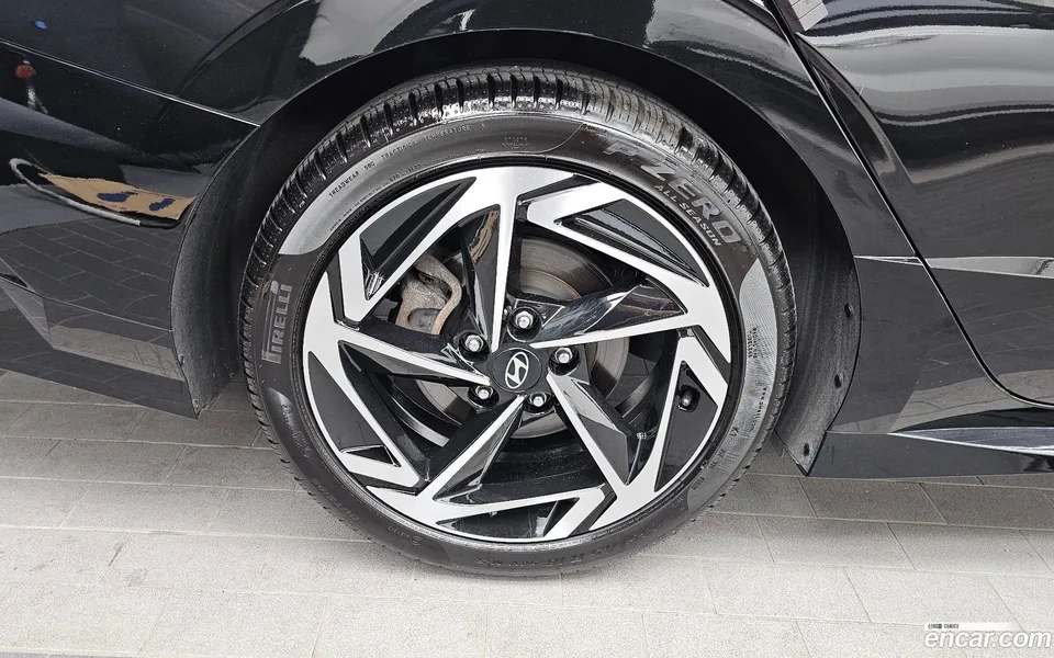 Hyundai Sonata The Edge Hybrid 2023 — миниатюра 5
