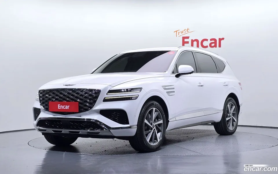 Genesis GV80 2.5T 2WD 2024 — фото 1, купить с доставкой в Москву